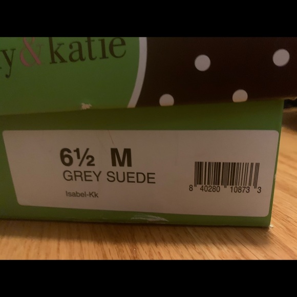 Grey suede high heels  2/$20 ❤️ - Picture 3 of 4